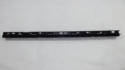 Volvo XC90 II Supporto staffa MINIGONNE sinistra posteriore 32216525