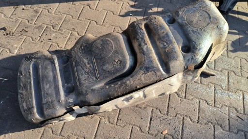 spremnik goriva rezervoar 2.5 D-4D TOYOTA HILUX VII LIFT
