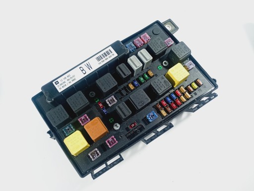 Module Module fusibles OE 13145043 Opel Astra H 04-10 1.7 CDTI