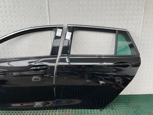 OPEL INSIGNIA B LIFT 20-22 KOMBI door front + rear. left colour Z22Y
