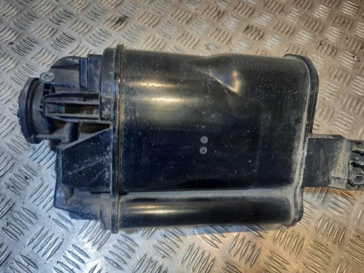 1C0906621A - Audi A3 S3 8V 2015 задний угольный фильтр