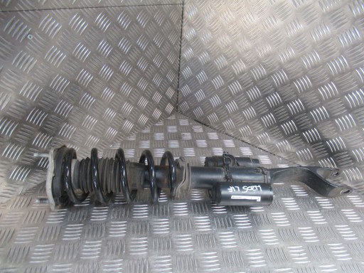 Mercedes w205 передний левый амортизатор a2053208368