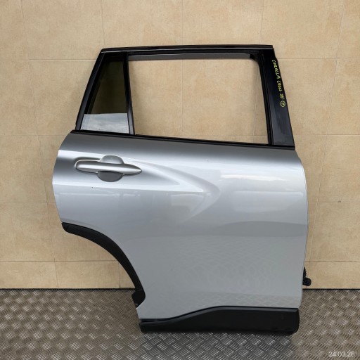 door complete rear. right TOYOTA COROLLA CROSS 2025 ROK