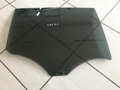 INFINITI Q30 Q30S стекло двери правое заднее 2015 год