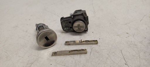 ignition lock cylinder grot Opel Astra J kombi 2,0 CDTI