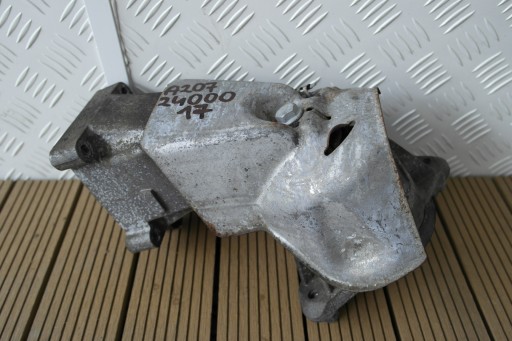 MERCEDES E-KLASA W207 1.8 CGI holder engine mount A2072400017 OE
