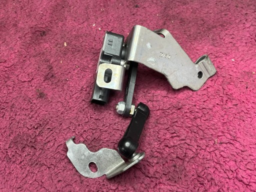 Sensor POZIOMOWANIA Leuchten rechts heck Volvo V60 32246632 Original!