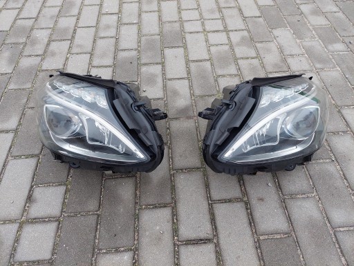light front front left A2059062502 right A2059062602 LED MERCEDES C W205