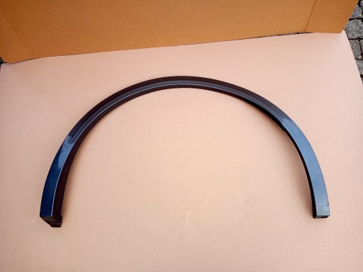 760853817C - VW TOUAREG III НАКЛАДКА НА ЗАДНЄ ЛІВЕ КРИЛО 2016 р.в