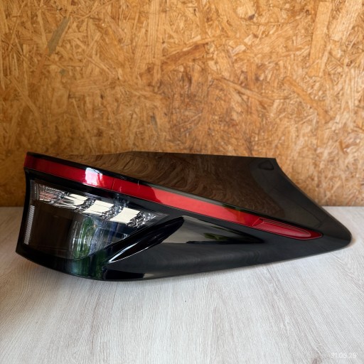 light rear right TOYOTA YARIS CROSS 81550-0DE20