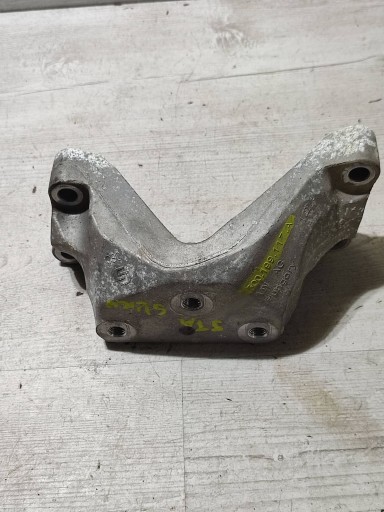 Volkswagen Touran III 2020 Stütze strebe Getriebe