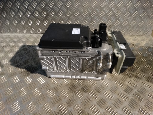IDEALNY AKUMULATOR HYBRYDY MERCEDES W223 1