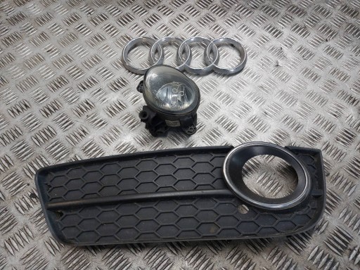 fog light right + grid + EMBLEMAT AUDI A5 8T 8T0807681 8T0941699
