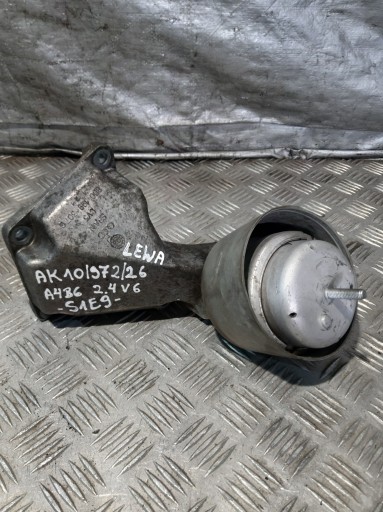 Audi A4 B6 2.4 V6 holder engine mount left 8D0199307G