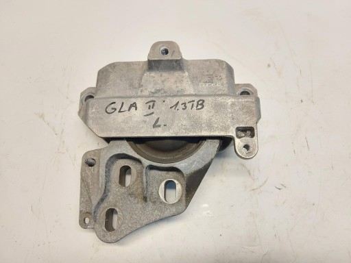 Mercedes GLA 200 II H247 W247 2023r holder engine mount A2472406000
