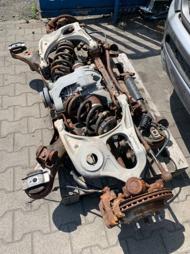 Задняя балка подвески dodge durango 17