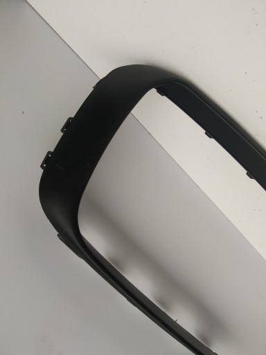 2021r + Porsche Macan lift GTS moulding grid right frame w bumper front