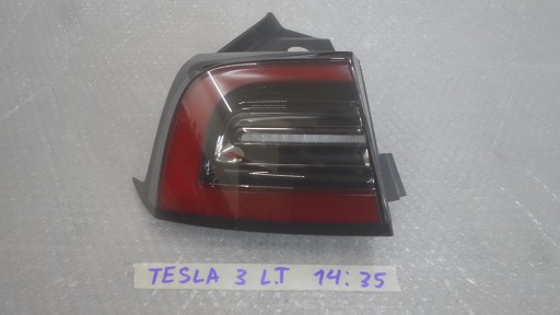 Задняя лампа Tesla 3 III левая задней