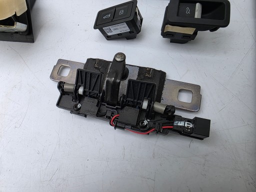running board electrical opening trunk door boot AUDI Q5 80A FY