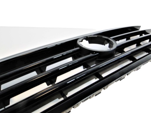 760853696 - VOLKSWAGEN TOUAREG 3 Решетка радиатора ЧЕРНАЯ НОВАЯ ОРИГИНАЛ