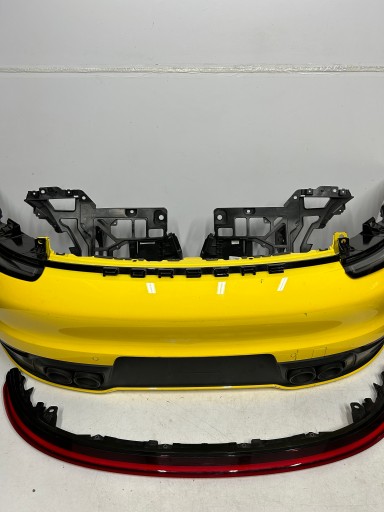 Pare choc Supports Feux phare Échappement Porsche 911 992 C2/C4