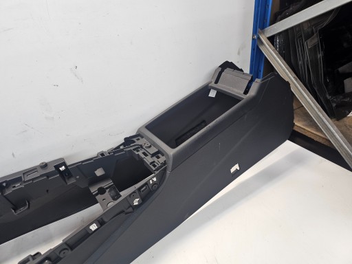 TUNEL Moyenne AUDI A4 B9 A5 8W 8W1863241D