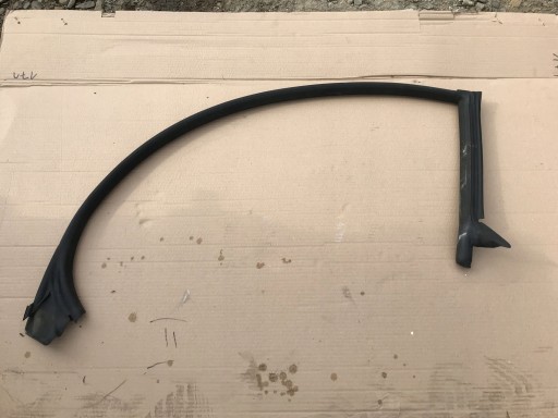 gasket door right front AUDI A5 LIFT 8T0845354