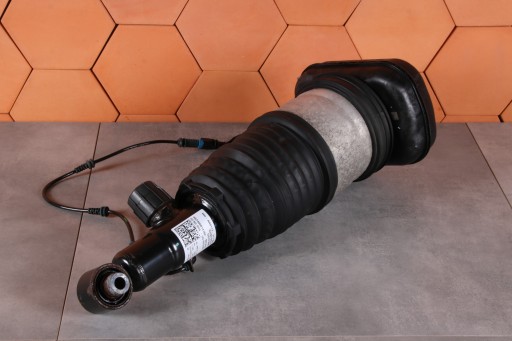 BMW X5 G05 shock absorber PNEUMATYCZNY left rear part rear VDC 6869047