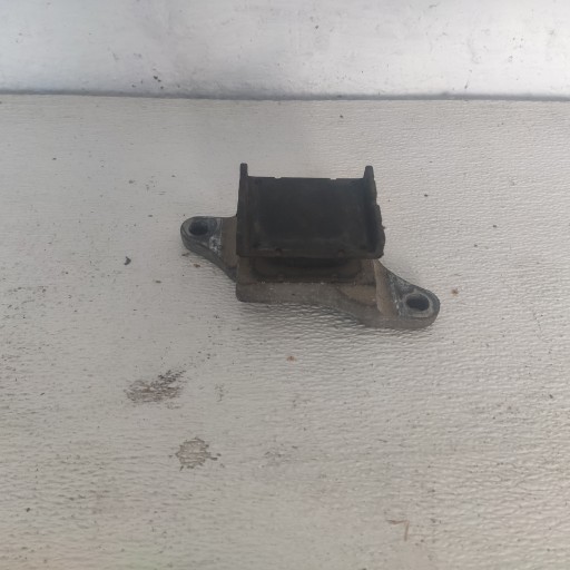 VOLVO XC60 II 2022 B4 MILD-HYBRID console right TYLNYCH SANEK 31681178