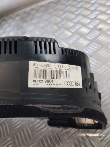 dials 8E0920900H AUDI A4 B6 2.0B 01R