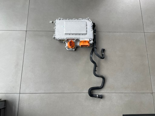 Volvo xc90 ii lift t8 rechage inverter 32324794
