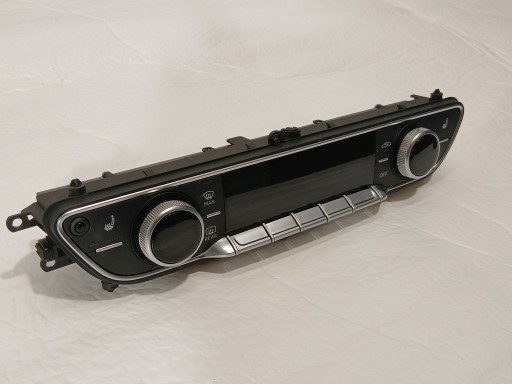 AUDI A4 B9 LIFT PANEL of the air conditioning air conditioning devices 8W0820043T