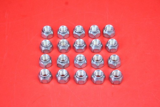 Шпильки, шпильки, колісні гайки Toyota YARIS IV