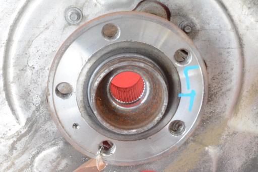 otoč čepu levá záď 31658162 VOLVO V60 2 II 2.0 T5 250 KM LIFT 23