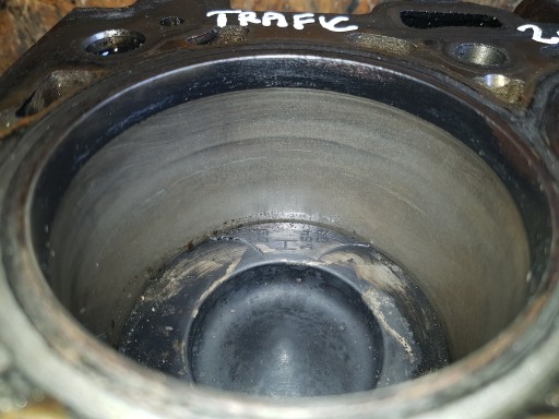 RENAULT TRAFIC OPEL VIVARO 2.0 DCI M9R E4 EURO4 BLOK DOL of the engine pistons crank