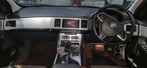 Radio samochodowe Jaguar XF facelift 250 2013 DX2310E889AE