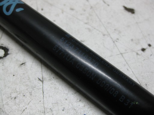 BMW E87 2.0 and 08R SILOWNIKI TELESKOPY bonnets KOMPLET 7118370