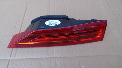 31655673 kaman6Z2 - Левая лампа задней двери volvo xc60 17- oe 21