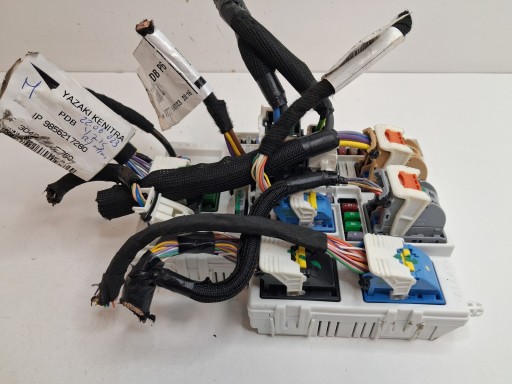 Модуль водителя citroen peugeot 3008 iii 5008 9857730580