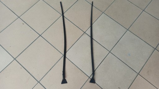 31256496 - НАКЛАДКА ПЕРЕДНЬОГО ВІКНА VOLVO C70 II 06-13