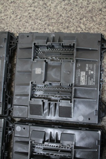 Unité commande confort VW T5 T6 7E0937090