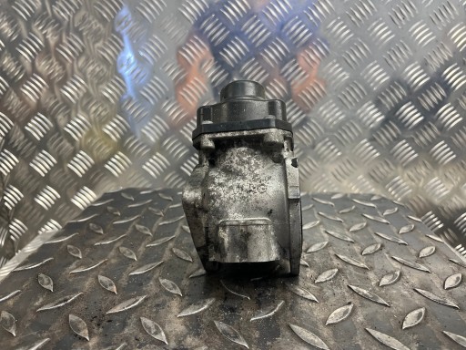 Valvola EGR RECYRKULACJI gas di … VOLKSWAGEN PASSAT CC 03L131501E