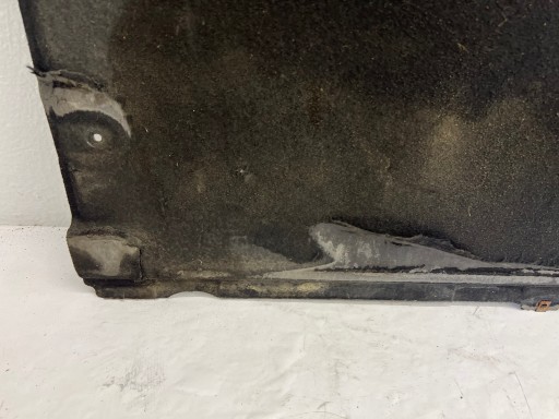 AUDI A4 B9 8W A5 Blende Abdeckung untere unter Getriebe abdeckung Getriebe 8W0863822A