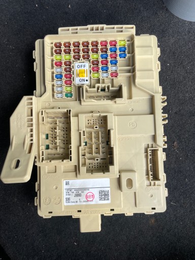 Блок запобіжників контролера модуля kona 91951-j9060