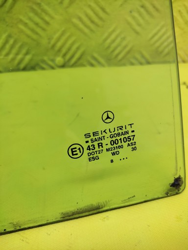 MERCEDES C 220 window door right rear part