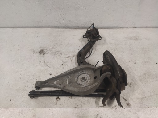 2229692 - Bmw m3 e46 2004 задний поворотный кулак правые поперечные рычаги