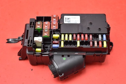 Module fusibles 15533697 OPEL ASTRA 5 V K 1.6 CDTI 136 KM 15-20