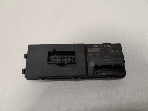 AUDI Q5 80A control unit module of the opening bonnet boot 8W8959107D