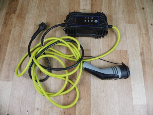 VW ID.Buzz e-UP e-Golf ladowarka autó elektromos 12E971675CG