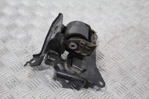 holder engine mount TOYOTA YARIS III 3